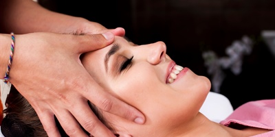 Bindweefsel-massage-face bij Beauty by Dr. Don
